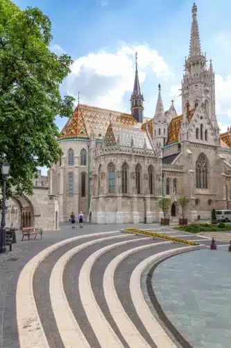 Mátyás-templom külső látkép építészeti fotózás Budapest történelmi városkép